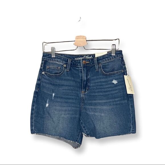 Universal Threads Boyfriend Shorts - Picture 1 of 3